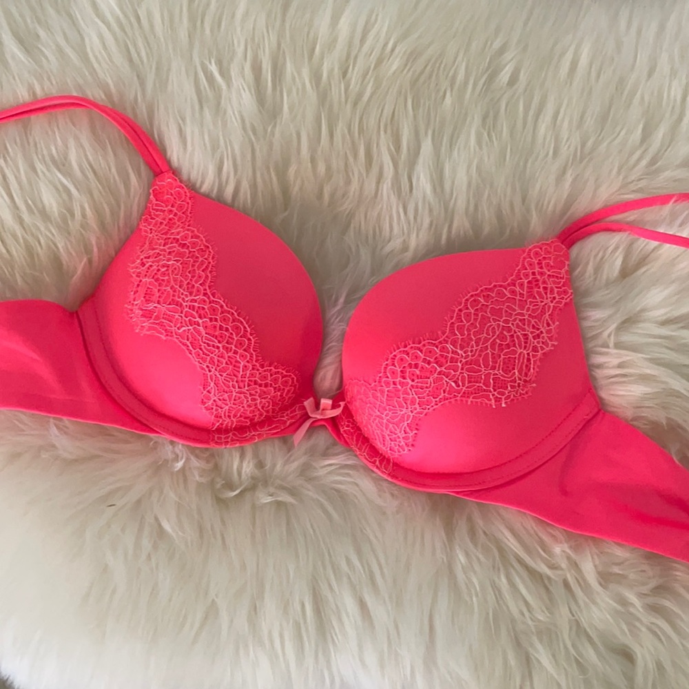 Victoria’s Secret very sexy push-up